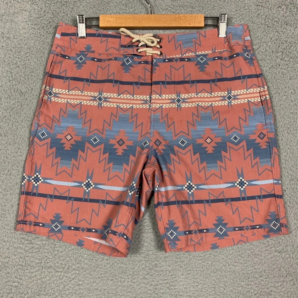 Faherty Classic‎ Boardshorts Men's 31 Rose Morning Star Aztec Print Stretch Swim